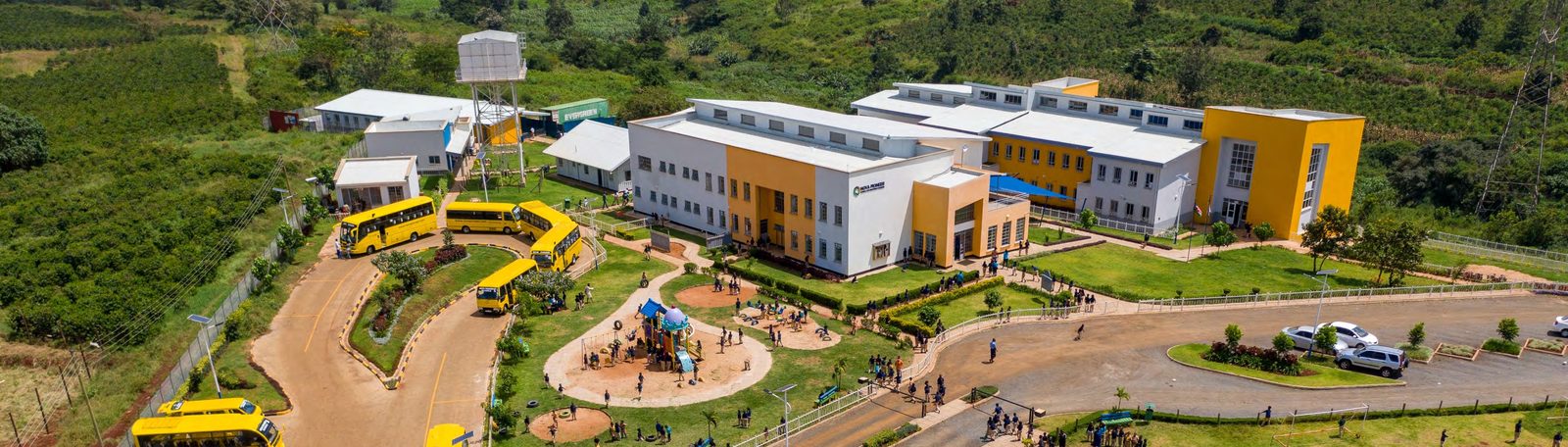 3 & 4 bedroom townhouses, walk to school for sale in Tatu City, photo 3